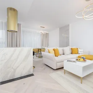  Apartament Lux Grzybowska With Parking By Renters Prestige