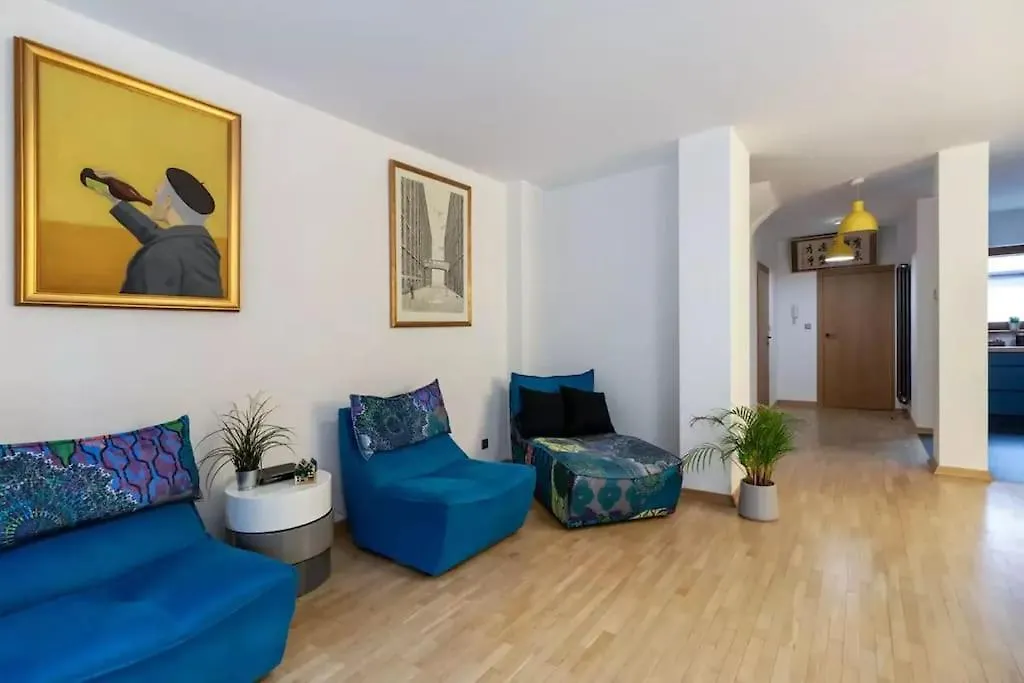 Cozy Villa With 6 Bedrooms Warschau