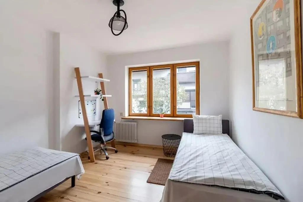 Apartment Cozy Villa With 6 Bedrooms Warschau