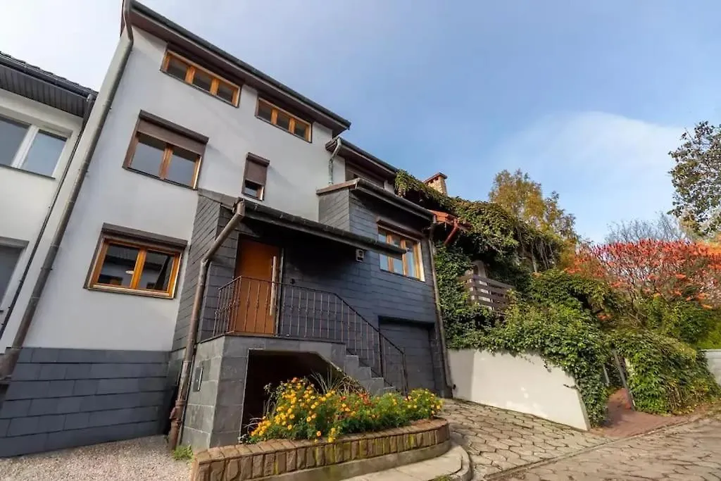 Cozy Villa With 6 Bedrooms Warschau